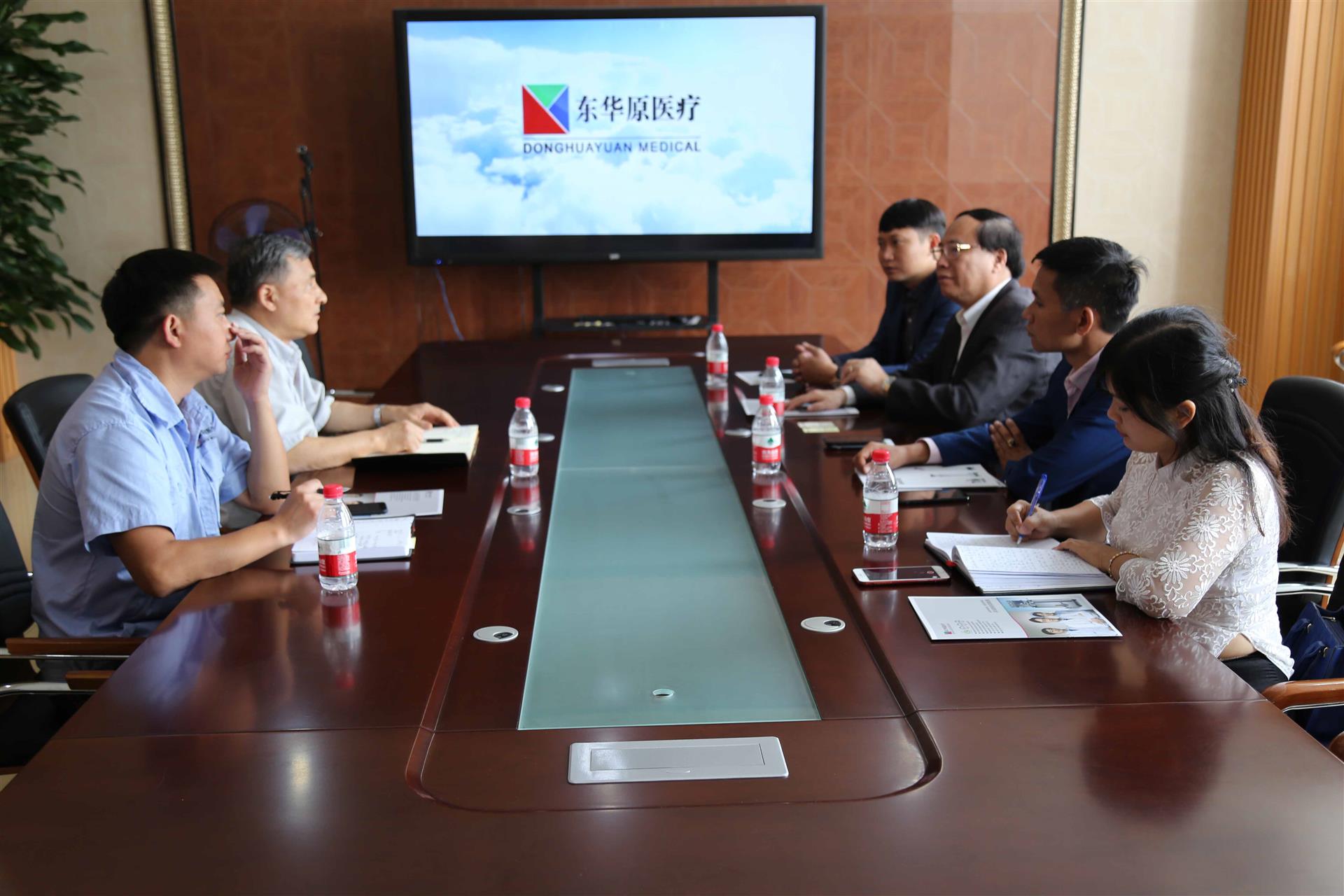 介绍东华原公司发展历程